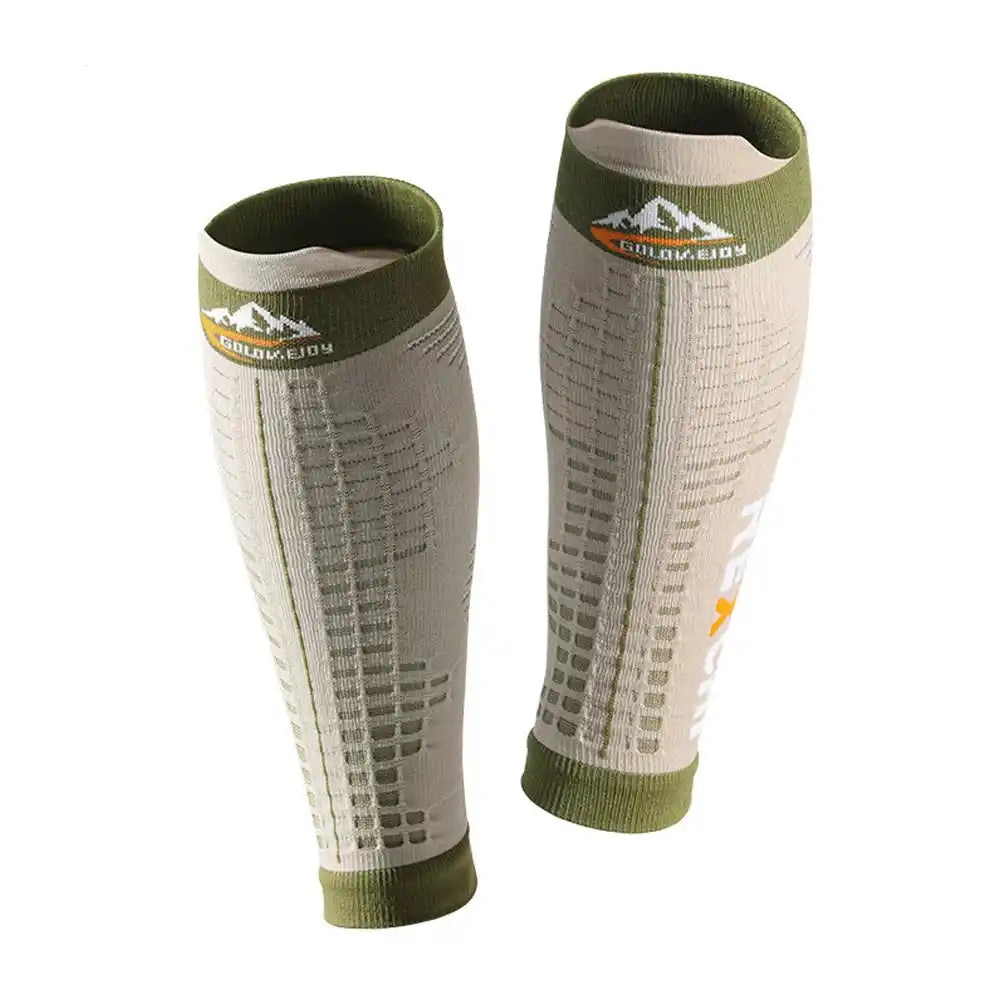 Manchon de compression pour mollet beige– conçu pour stimuler le retour veineux, améliorer la circulation sanguine, réduire les douleurs musculaires et prévenir les crampes lors de l'effort physique ou en récupération. Idéal pour les sportifs, les personnes actives ou en cas de jambes lourdes, ce manchon blanc assure un maintien optimal, un confort durable et une meilleure oxygénation des muscles.